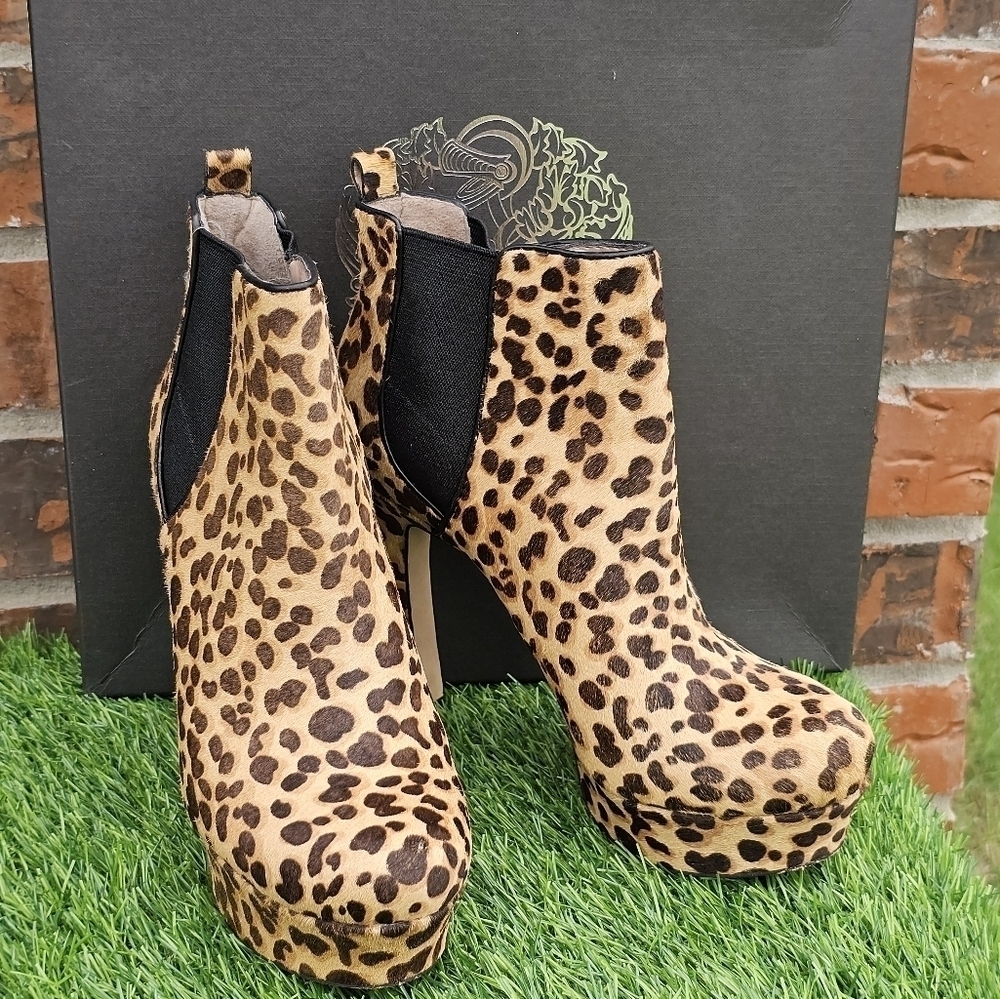 Vince Camuto Baileys Leather Calf Hair Leopard Print Platform Ankle Boots